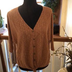 Green Envelope, Lightweight sweater